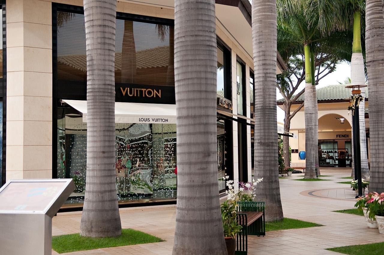 Louis Vuitton Maui Wailea store, United States